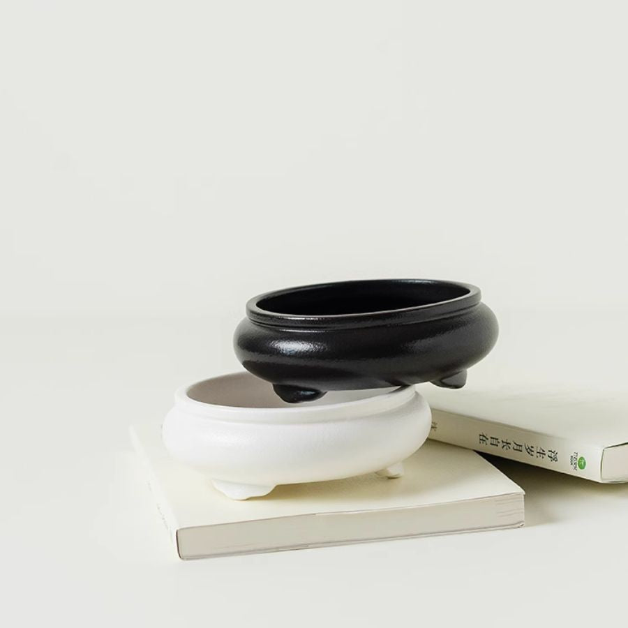 Handcrafted Zen Three-Legged Incense Burner - Black & White | Joy Flow My Store