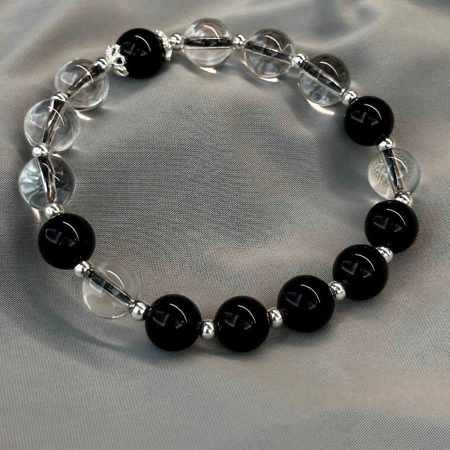 Yin-Yang Bracelet for balance